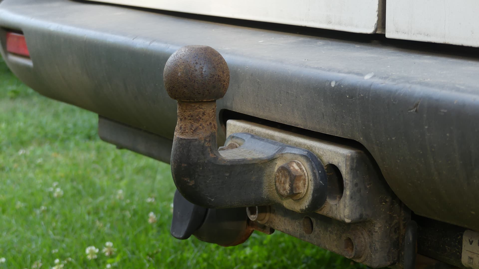 Trailer hitch receiver and ball mount on a tow vehicle
